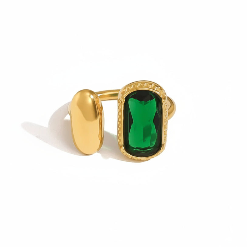 Emerald Stone Ring (£25)