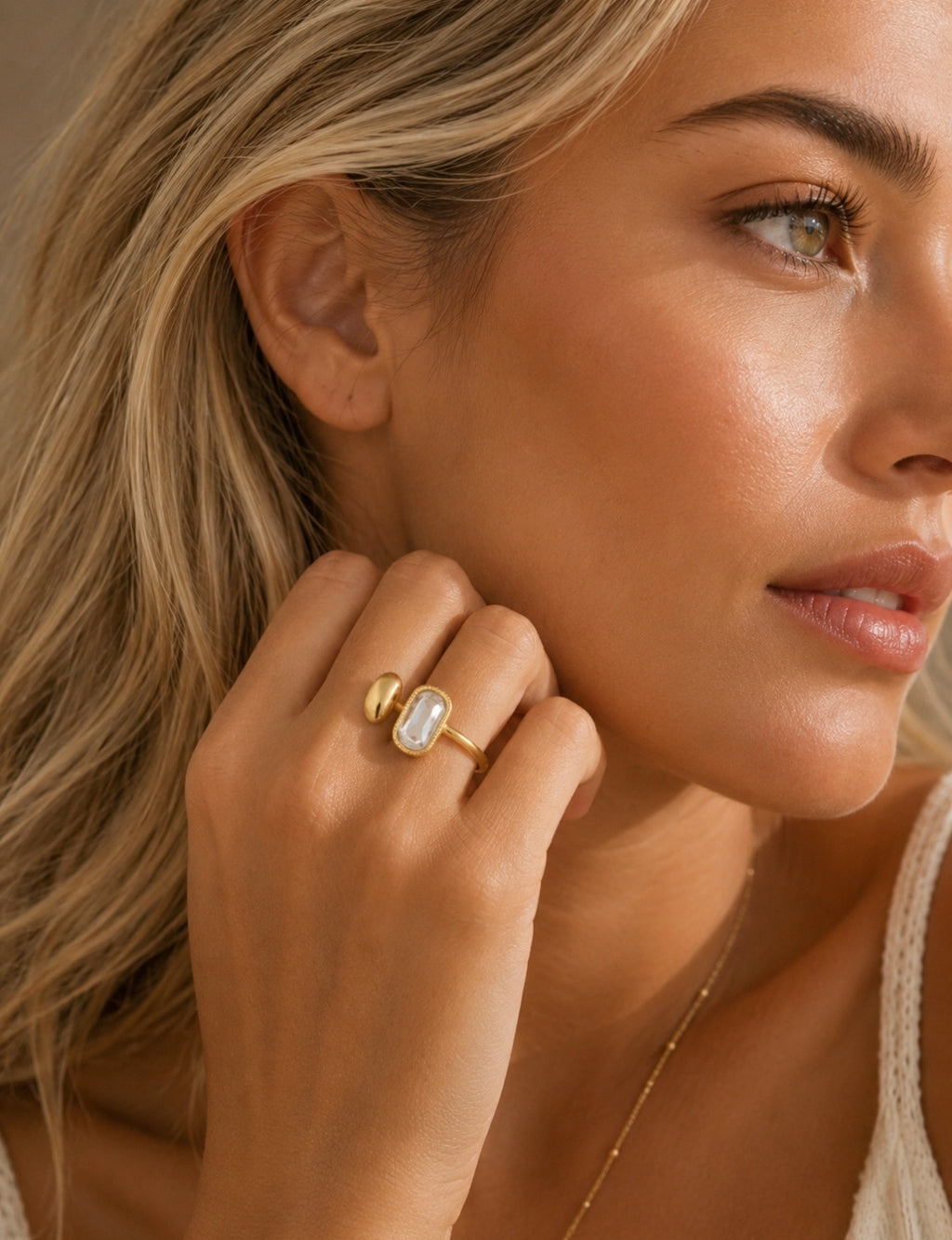 Clear Stone Ring (£25)